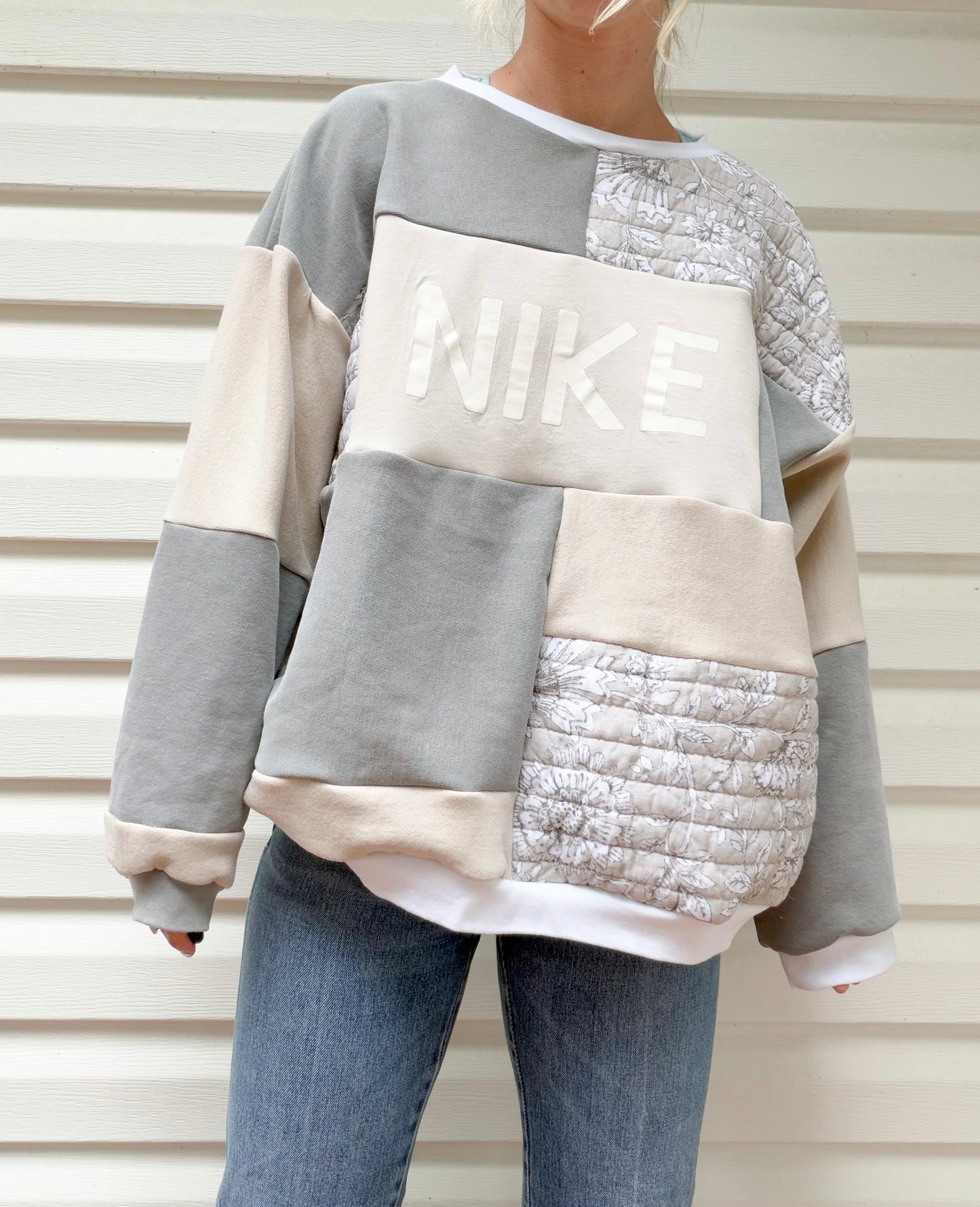 Patchwork Nike crewneck x neutral florals