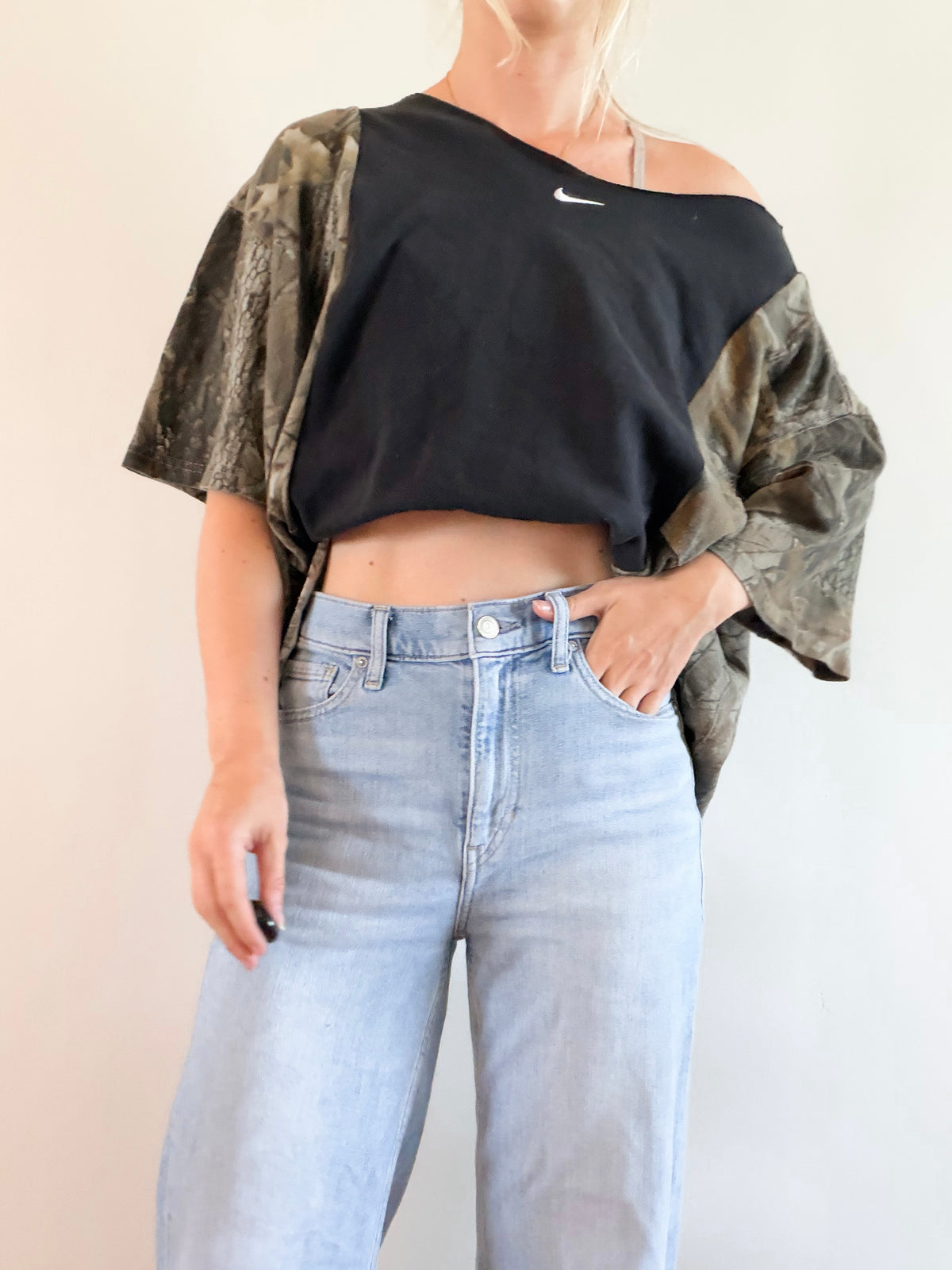 Off shoulder Nike tee x camo