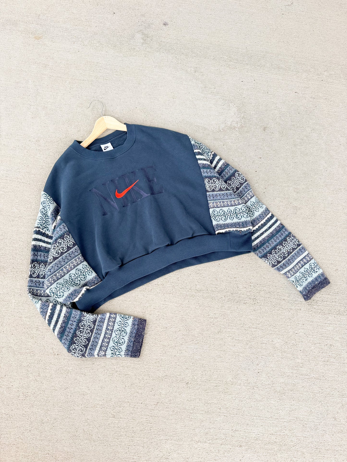 Nike crewneck x vtg sweater 🌊
