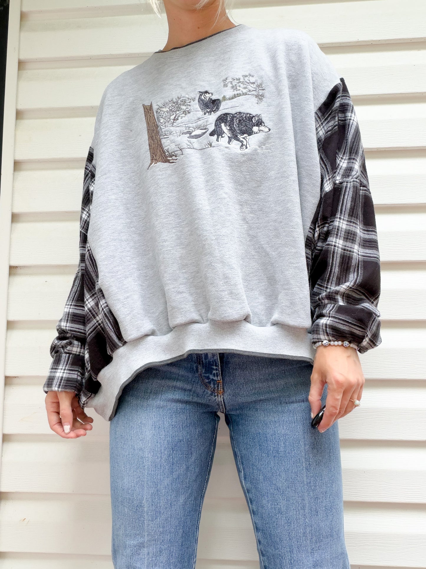 Vintage wolf crewneck x flannel