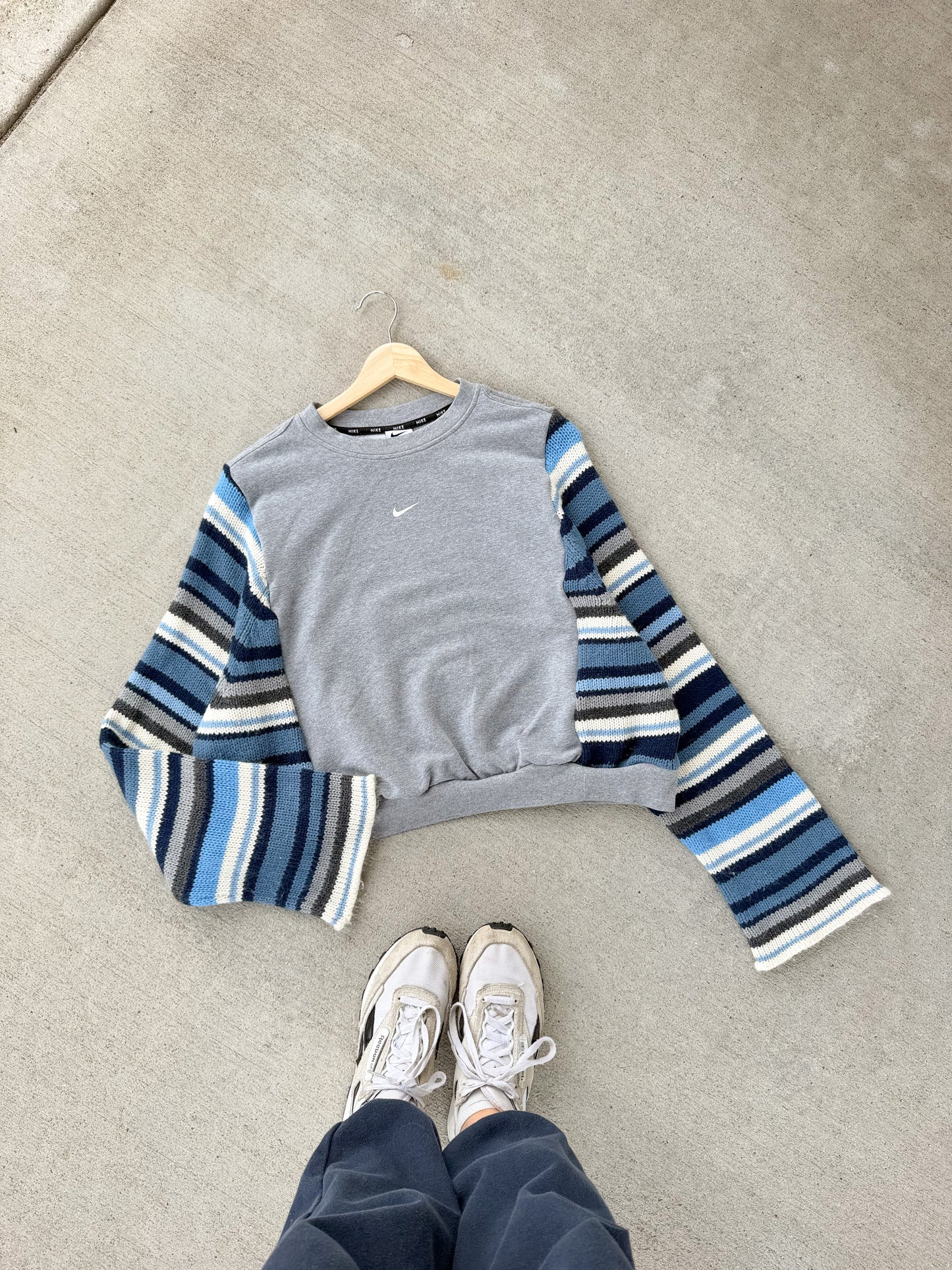 Nike center swoosh x vtg sweater
