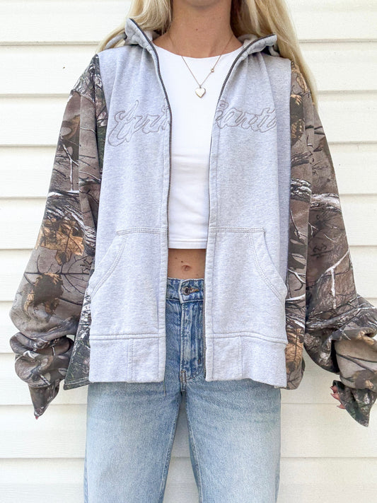 Carhartt spell out zip up x camo