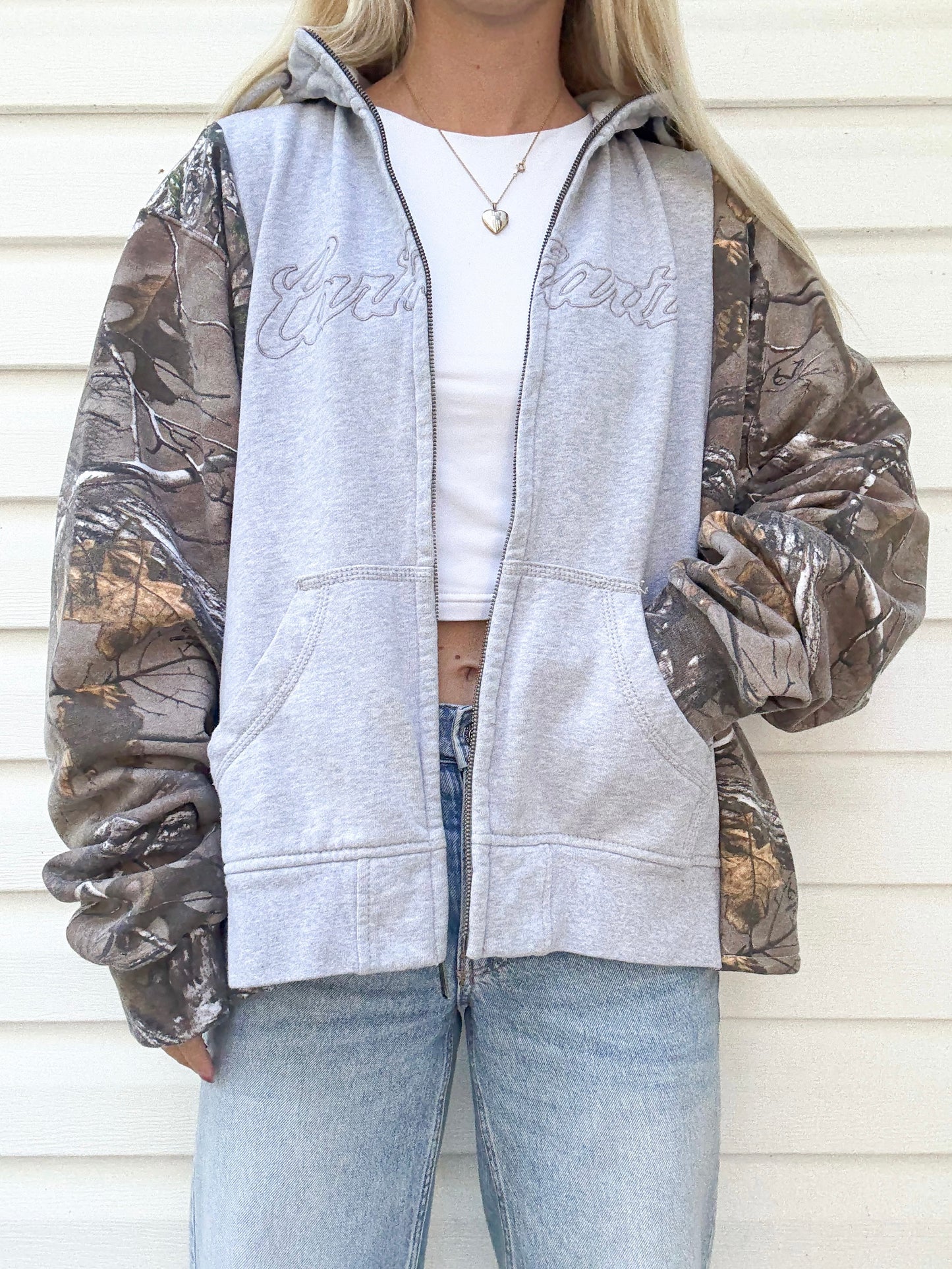 Carhartt spell out zip up x camo