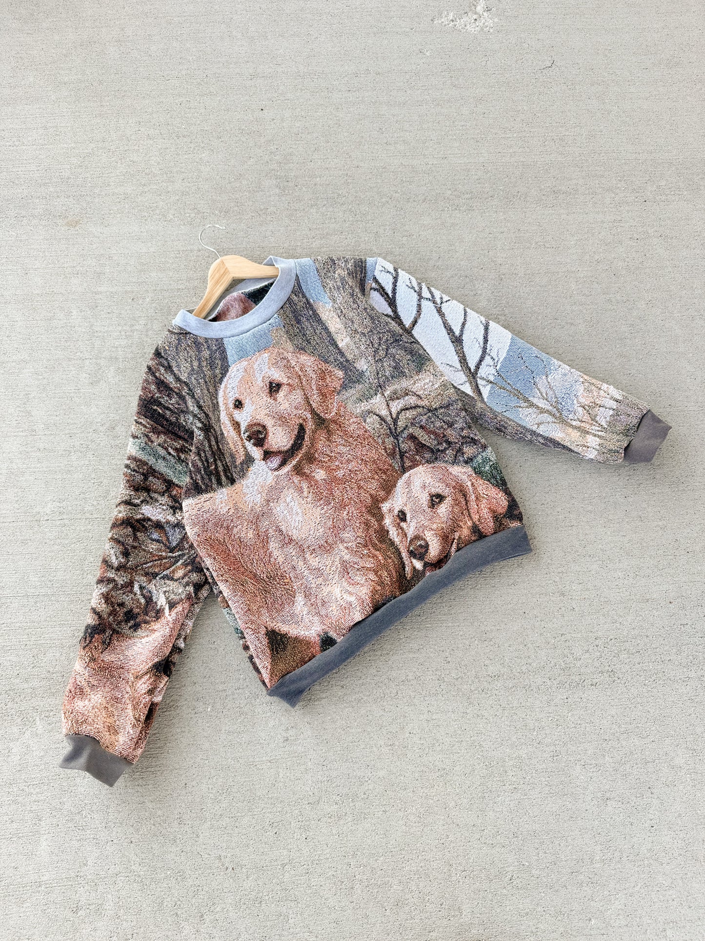 Golden Retriever Tapestry crewneck