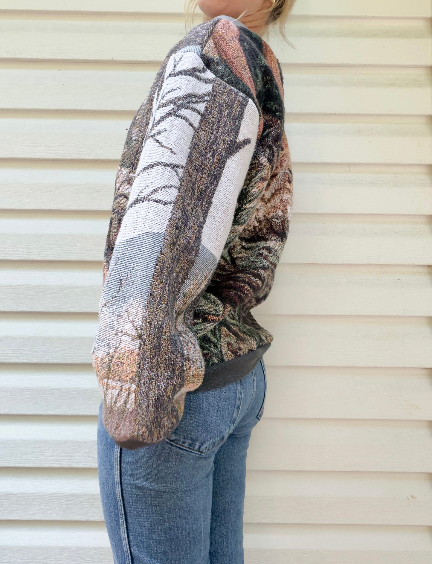 Golden Retriever Tapestry crewneck