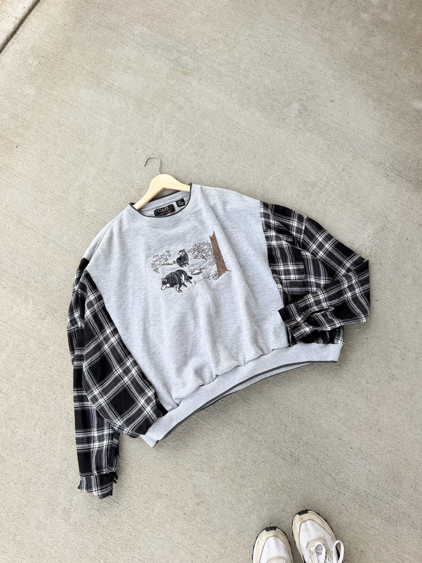 Vintage wolf crewneck x flannel