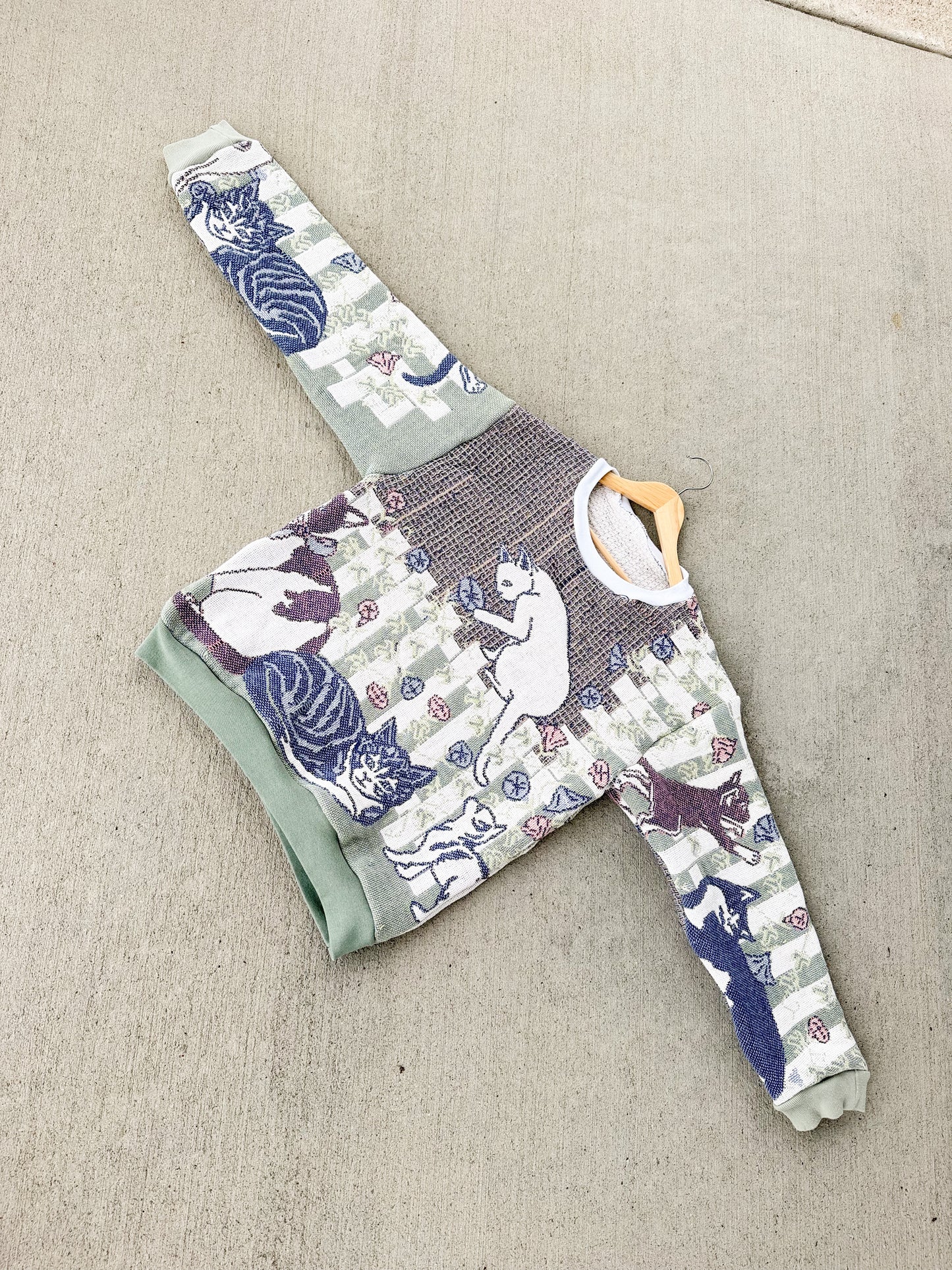Cat gardens tapestry sweater