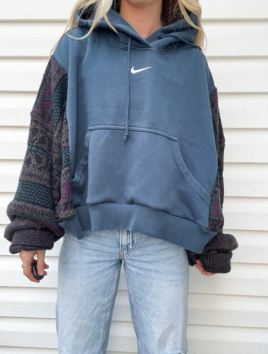 Center swoosh Nike hoodie x vintage sweater