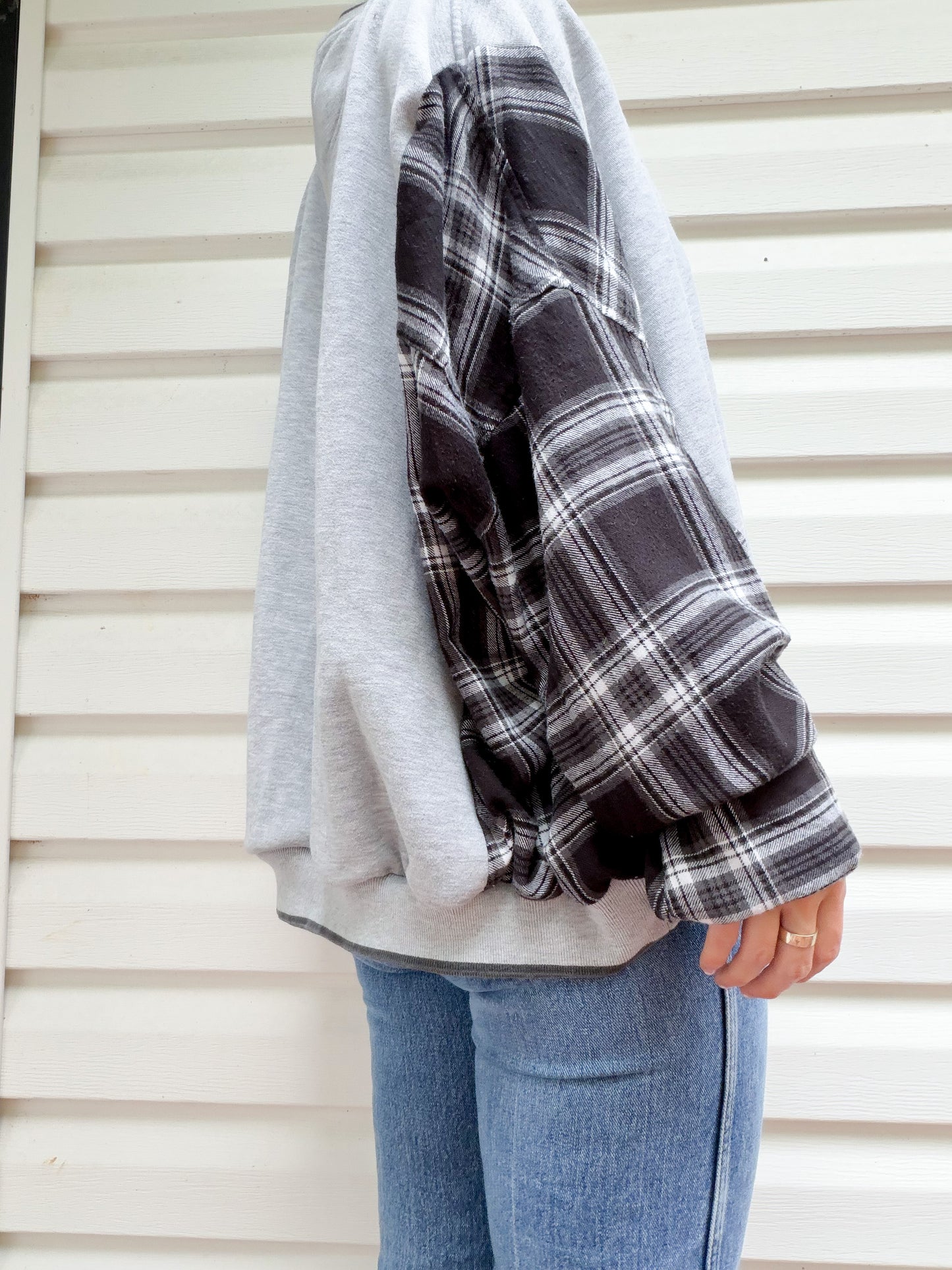 Vintage wolf crewneck x flannel